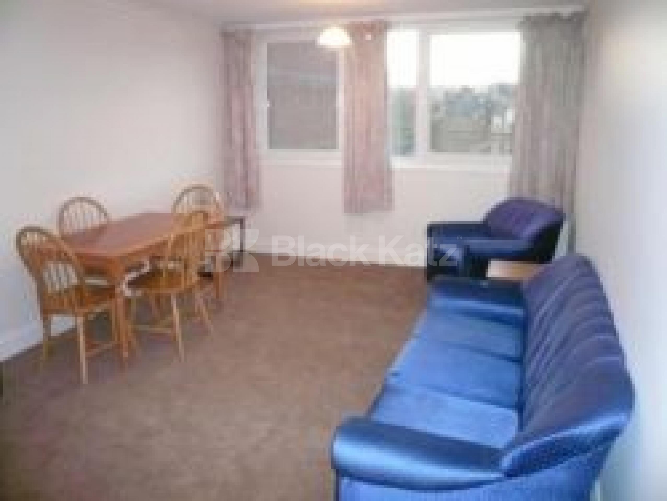 			GREAT FOR SHARERS!!!, 2 Bedroom, 1 bath, 1 reception Flat			 Campsborne Road, CROUCH END N8 N8